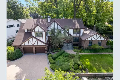 1330 Maple Avenue, Downers Grove, IL 60515 - Photo 1