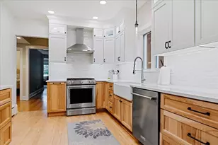 5523 W Pensacola Ave, Chicago, IL 60641 - Photo 9