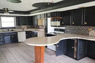 1610 W McCord St, Centralia, IL 62801 - Photo 15