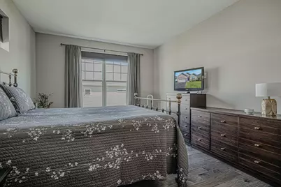 211 N Sunset Lane, Addison, IL 60101 - Photo 21