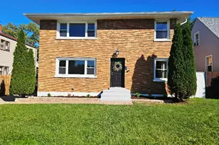 125 S Addison Rd, Addison, IL 60101 - Photo 1