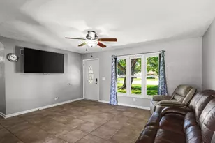 8523 Terrang Ct, Machesney Park, IL 61115 - Photo 7