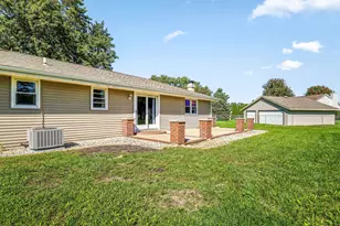 8523 Terrang Ct, Machesney Park, IL 61115 - Photo 35