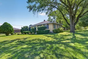 2485 E Division St, Diamond, IL 60416 - Photo 3