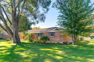 6703 Hawthorne Dr, Cary, IL 60013 - Photo 1