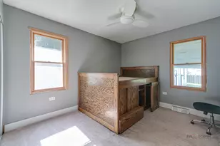 6703 Hawthorne Dr, Cary, IL 60013 - Photo 15