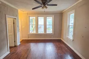 11566 S Lafayette Ave, Chicago, IL 60628 - Photo 5