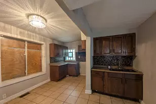 11566 S Lafayette Ave, Chicago, IL 60628 - Photo 9