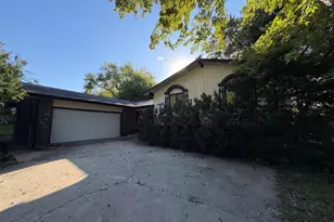 1222 Laurel Ln, Schaumburg, IL 60193 - Photo 1