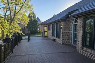 955 Livingston Ln, Inverness, IL 60010 - Photo 103