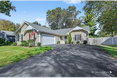 714 Dartmouth Drive, Island Lake, IL 60042 - Photo 1