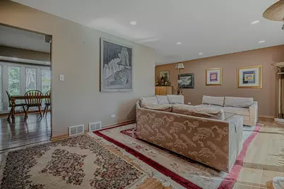 1606 E Waverly Court, Arlington Heights, IL 60004 - Photo 5