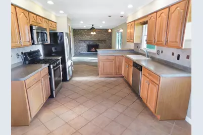 12544 Chuckanut Drive, Roscoe, IL 61073 - Photo 11