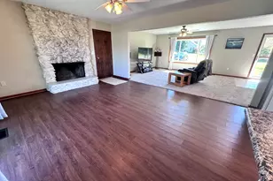 914 E Boyer St, Gibson City, IL 60936 - Photo 5