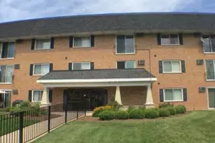 580 E Lawrence Ave, Roselle, IL 60172 - Photo 1