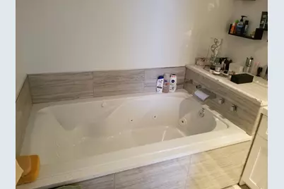 580 E Lawrence Avenue #102, Roselle, IL 60172 - Photo 11