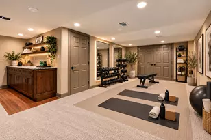 137 Circle Ridge Dr, Burr Ridge, IL 60527 - Photo 57
