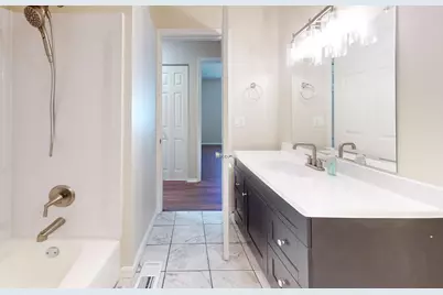 337 Mallard Court, Vernon Hills, IL 60061 - Photo 11