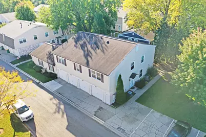 337 Mallard Court, Vernon Hills, IL 60061 - Photo 1