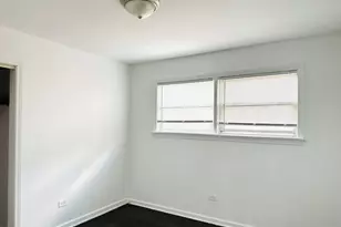 8638 Trumbull Ave, Skokie, IL 60076 - Photo 19