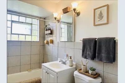 8638 Trumbull Avenue #2, Skokie, IL 60076 - Photo 17