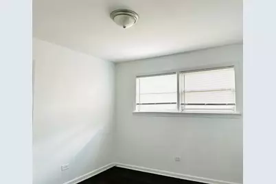 8638 Trumbull Avenue #2, Skokie, IL 60076 - Photo 11