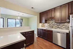 1134 Hawthorne Ct, Wheeling, IL 60090 - Photo 7