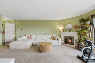 1134 Hawthorne Ct, Wheeling, IL 60090 - Photo 5
