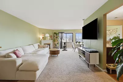 1134 Hawthorne Court #B2, Wheeling, IL 60090 - Photo 3