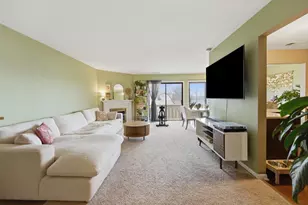 1134 Hawthorne Ct, Wheeling, IL 60090 - Photo 3