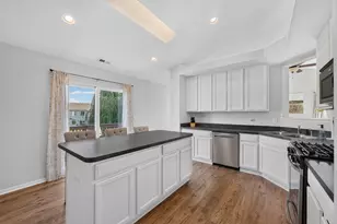 2264 Summerlin Dr, Aurora, IL 60503 - Photo 15
