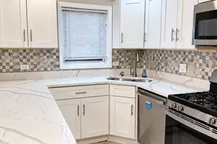 7803 S Champlain Ave, Chicago, IL 60619 - Photo 7