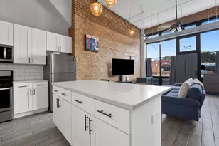 4437 W Fullerton Ave, Chicago, IL 60639 - Photo 9