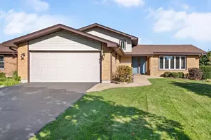 7049 Camden Rd, Downers Grove, IL 60516 - Photo 1