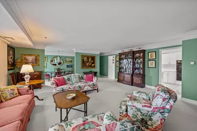 7030 Arbor Lane #302, Northfield, IL 60093 - Photo 5