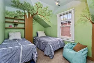 2626 W Morse Ave, Chicago, IL 60645 - Photo 13