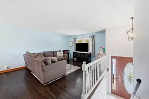 1419 Hampton Ln, Schaumburg, IL 60193 - Photo 3