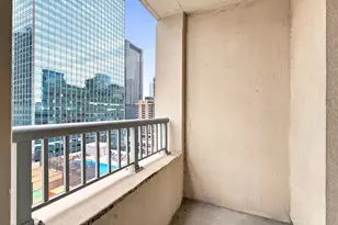 345 N La Salle St, Chicago, IL 60654 - Photo 17