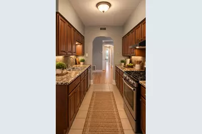 6818 S Cornell Avenue #2S, Chicago, IL 60649 - Photo 9