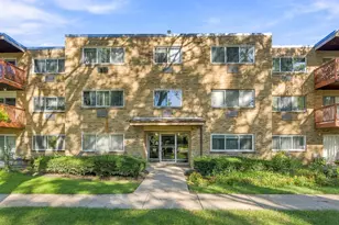 704 Dempster St, Mount Prospect, IL 60056 - Photo 1
