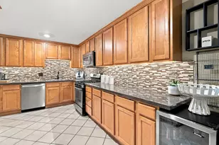 704 Dempster St, Mount Prospect, IL 60056 - Photo 5