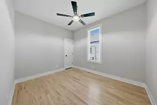 10546 S Ave J, Chicago, IL 60617 - Photo 15