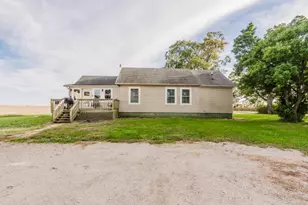 6528 Lilac Rd, Clifton, IL 61727 - Photo 3