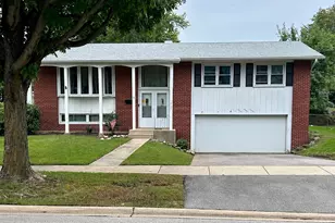 2727 Mitchell Dr, Woodridge, IL 60517 - Photo 1