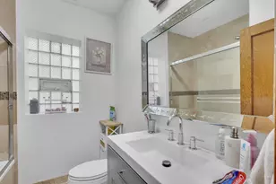 3626 W Cornelia St, Chicago, IL 60618 - Photo 5
