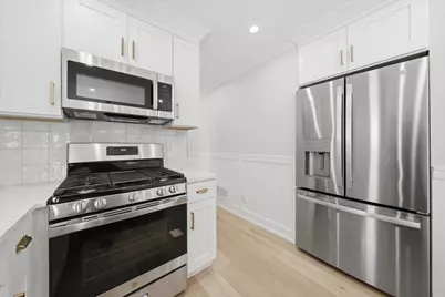 10422 S Green Bay Avenue, Chicago, IL 60617 - Photo 11