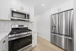 10422 S Green Bay Ave, Chicago, IL 60617 - Photo 11