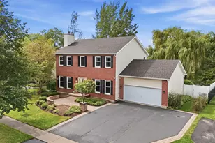 452 Spring Ridge Dr, Crystal Lake, IL 60012 - Photo 5