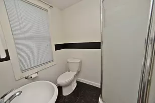 1609 Sycamore St, Ottawa, IL 61350 - Photo 9