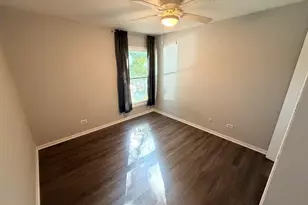 5527 E Lake Dr, Lisle, IL 60532 - Photo 9